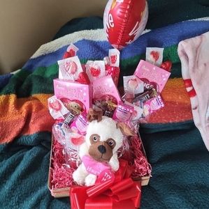 Meet your Posher, Marilyn